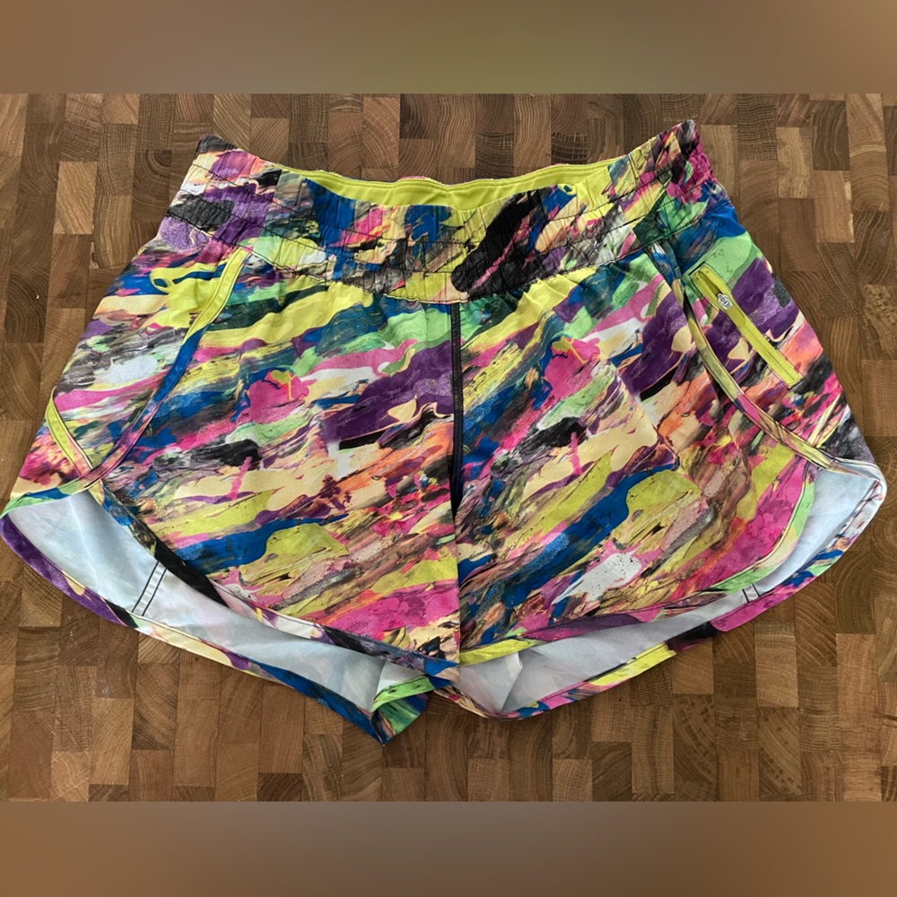 Like new Lululemon Hotty Hot 4”